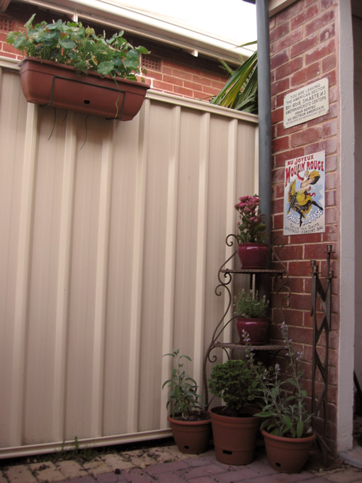 Euro Corner - Eastern Side